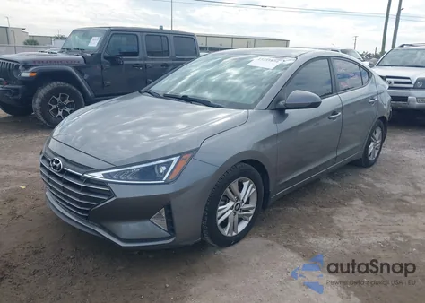 2020 Hyundai Elantra Sel z USA, uszkodzony, nr VIN 5NPD84LF2LH545528